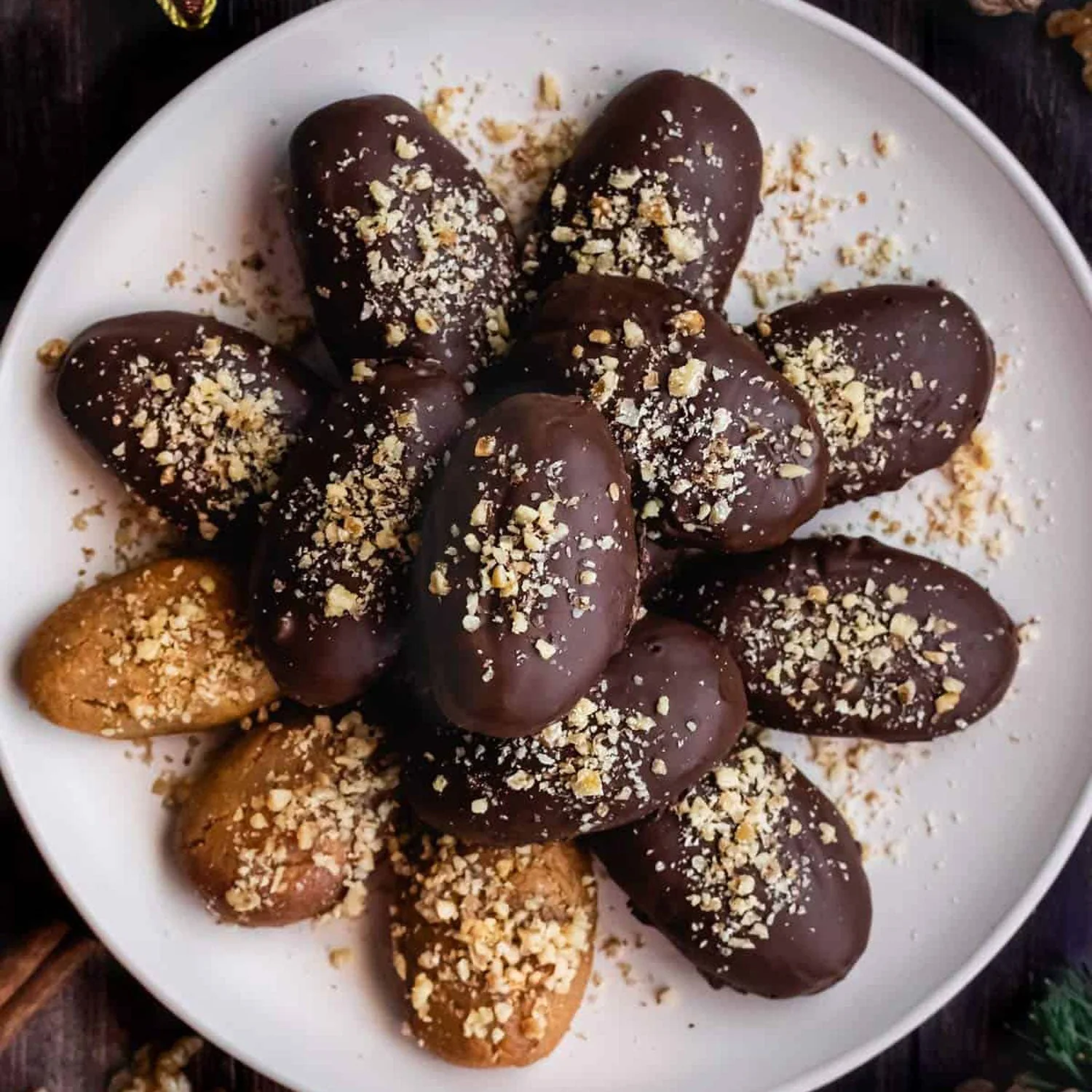 Fresh Chocolate-Dipped Melomakarona – Handcrafted in Athens (1kg)